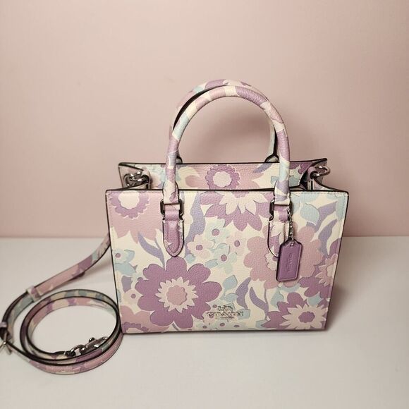 Coach Handbags - NWT Coach CBM08 Maggie Small Tote Bag With Floral Print